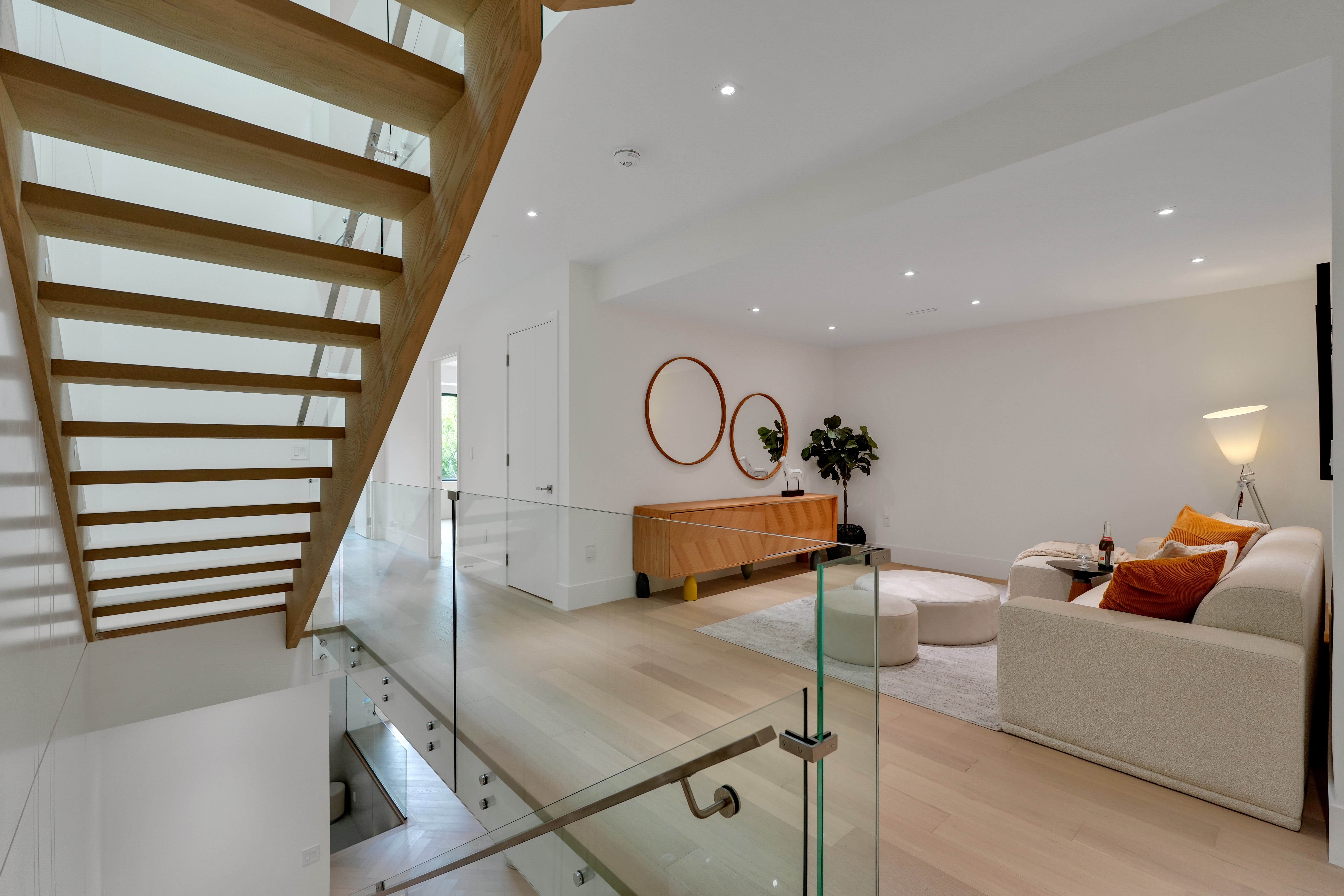 108 Heath Street W — photo 15