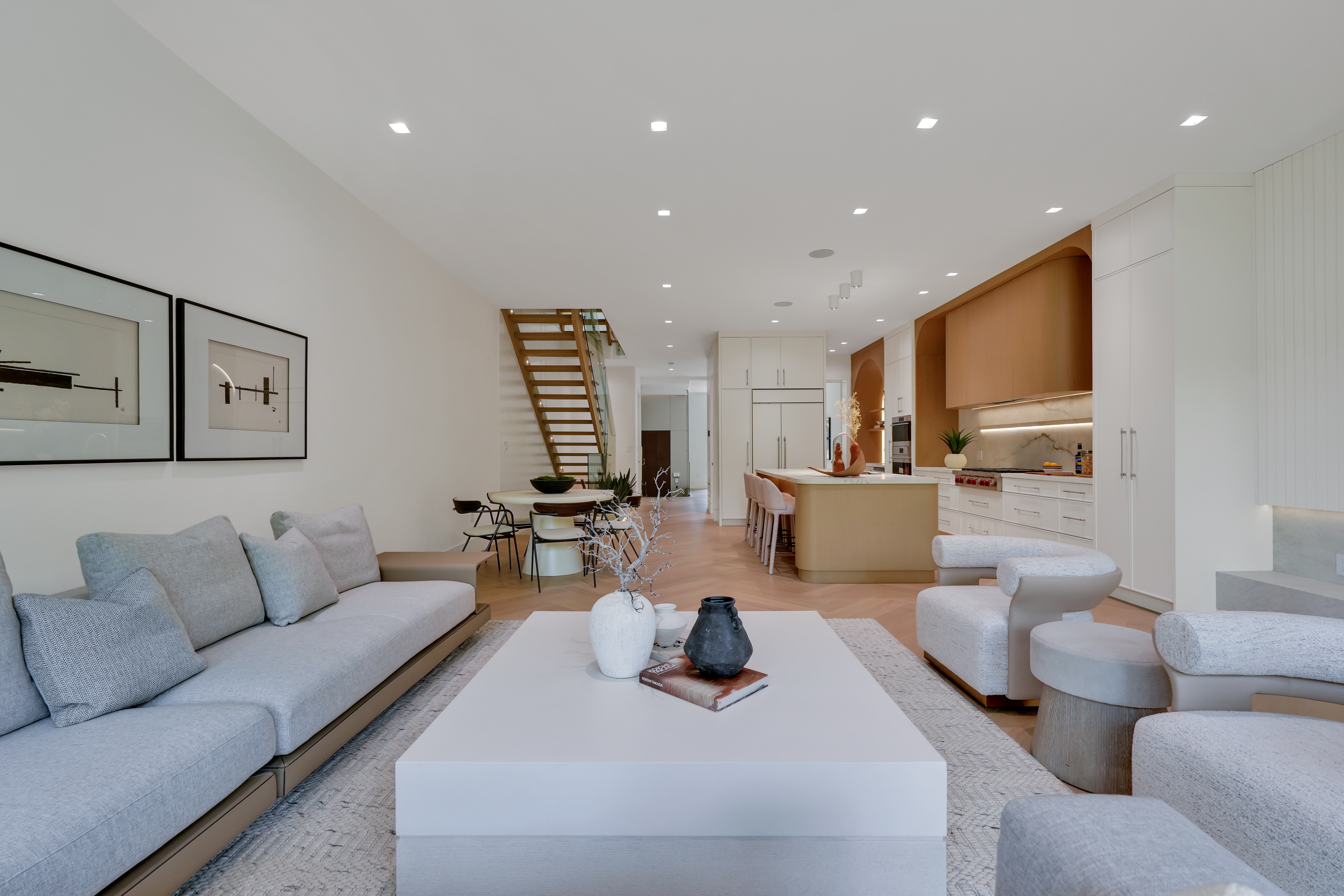 108 Heath Street W — photo 13