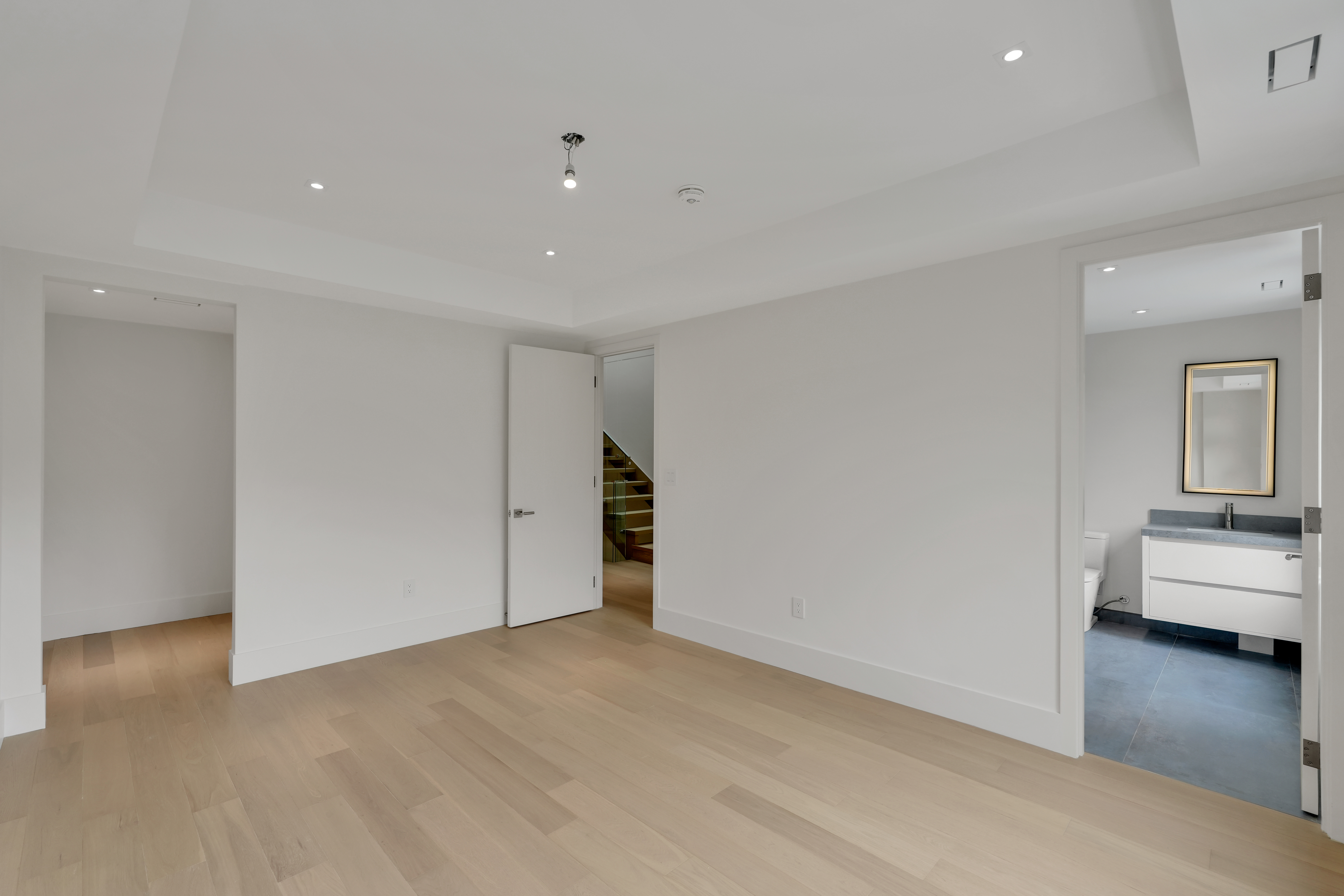 108 Heath Street W — photo 18